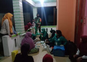Koramil 02 Moro Kodim 0317 TBK Lakukan Pengamanan Vaksinasi Lanjutan di Kecamatan Durai