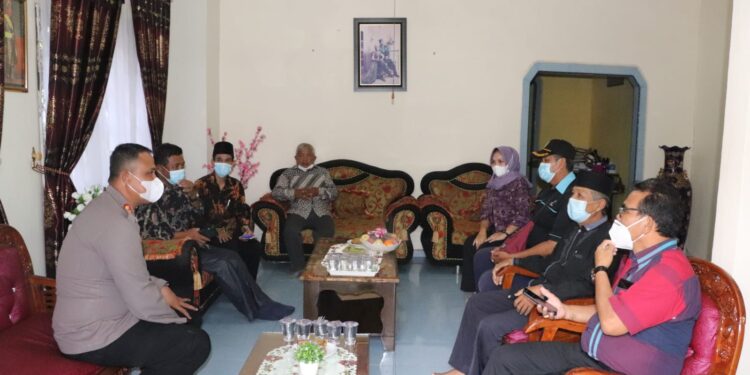 Kapolres Karimun Minta Ketua LAM Kampanyekan Prokes  5M ke Anggotanya