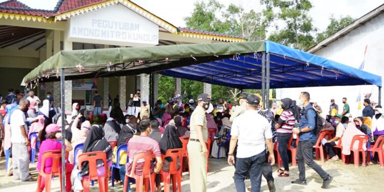 Bupati Karimun : Masyarakat Kundur Kompak Untuk Vaksinasi