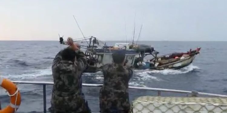 Nelayan Ketakutan Lihat Kapal Perang China Mondar-mandir di Laut Natuna