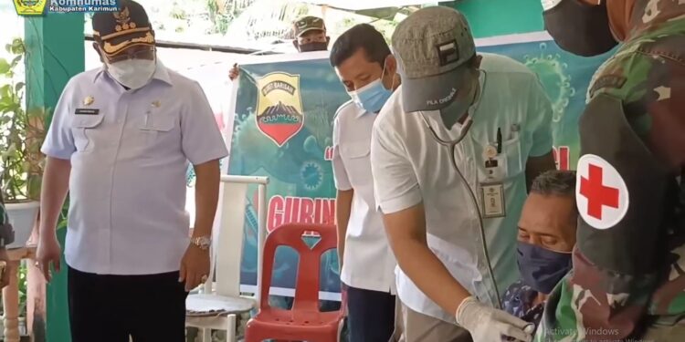 Pemda Karimun dan Kodim 0317 TBK Gelar Vaksinasi Mobile