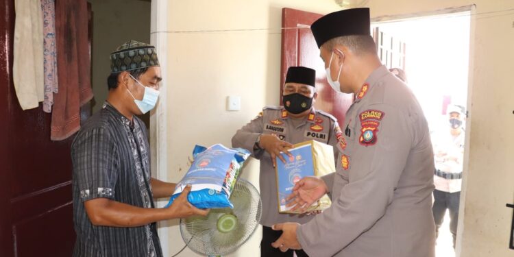 Kapolres Karimun Laksanakan Bakti Sosial