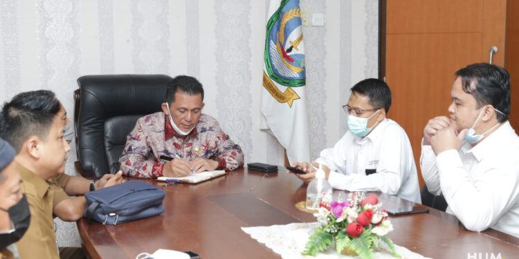 Gubernur Ansar Targetkan Listrik 3 Desa di Bintan Tuntas Akhir Oktober