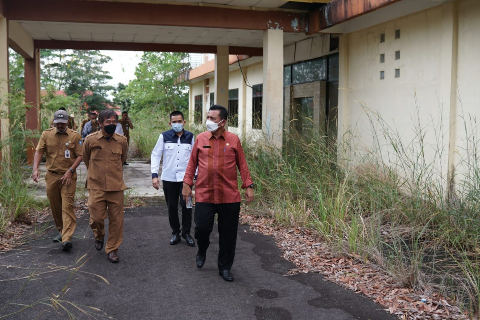 Pemprov Akan Siapkan Hibah Rp3,5 Miliar Untuk Rehab Gedung Guru di Senggarang