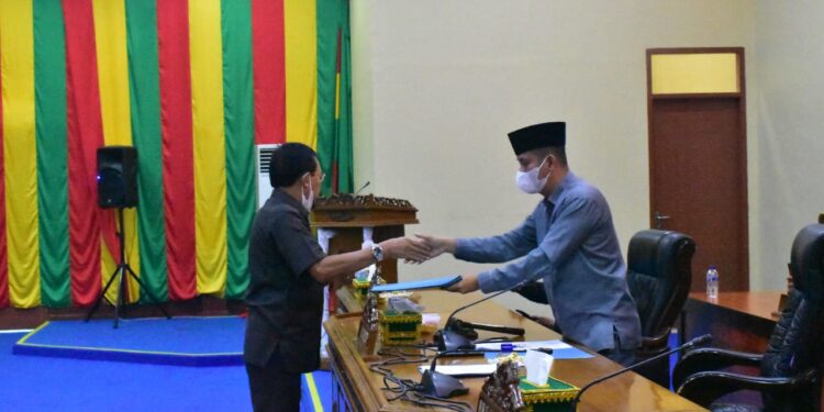 APBD-P 2021 Sah Rp974 Miliar, Ketua DPRD Lingga: Semoga Bermanfaat