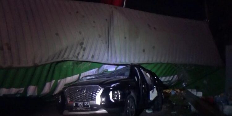Akibat Nyalip Dari Kiri Bos Indomaret Naas Tertimpa Truck Di Tol Cipularang