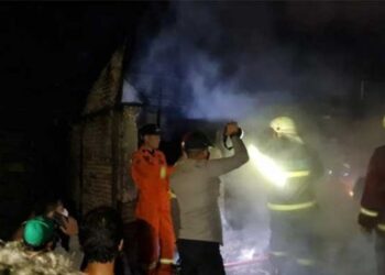 Kebakaran Maut! Jasad Ibu Ditemukan Sedang Rangkul 3 Anaknya Di Bak Mandi