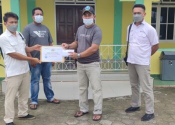 PT Timah Tbk Bantu Tenda Umum Untuk Kegiatan Masyarakat Di Karimun