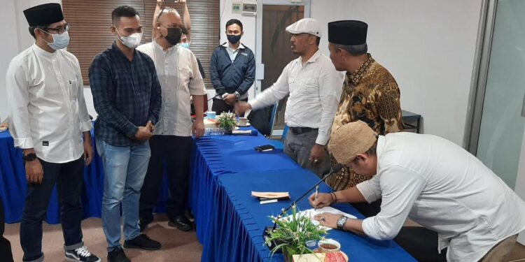 Terpilih Sebagai Ketua Ikatan Alumni Fakultas Ekonomi Universitas Ibnu Sina, Berikut Visi dan Program Kerja Kamarudin Muda. SE
