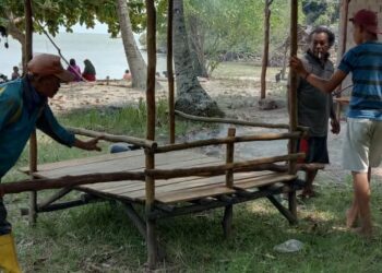 Pantai air Dagang Moro salah Satu Pantai Favorit Rekreasi Warga