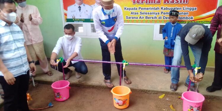 Sekian Tahun Menunggu Akhirnya Desa Kelombok Nikmati Sarana Air Bersih