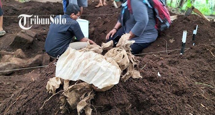 Asal Usul Dua ‘Pocong Mini’ di Situs Watugenuk Masih Jadi Tanda Tanya Diduga Untuk Perantara Santet