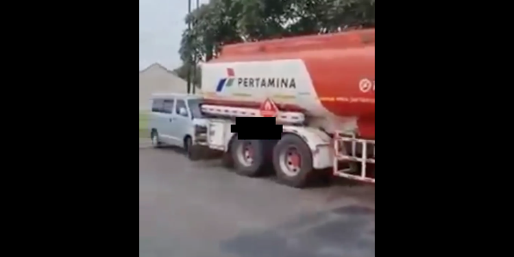 Wow! Keseringan Truck Pertamina “ Pipis “ Di Jalan Pertamina Beri Sanksi Tegas