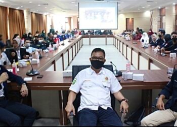 Usai Dapat Penghargaan Dari Gubernur Kepri, Ketua Karang Taruna Kota Batam, Zul Arif Berikan Pemahaman Kelola Medsos yang Baik ke Mahasiswa Poltek Batam