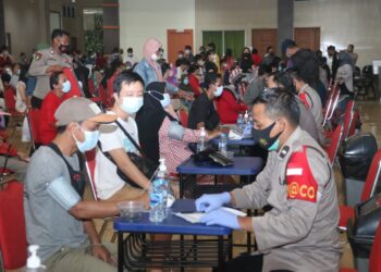 Pastikan Pelaksanaan Vaksinisasi Covid 19 Sesuai Prokes Kapolda Langsung Melakukan Peninjauan