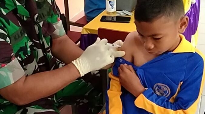 TNI Koramil 02 Moro Kodim 0317 Hari Ini Sukseskan Vaksinasi Anak