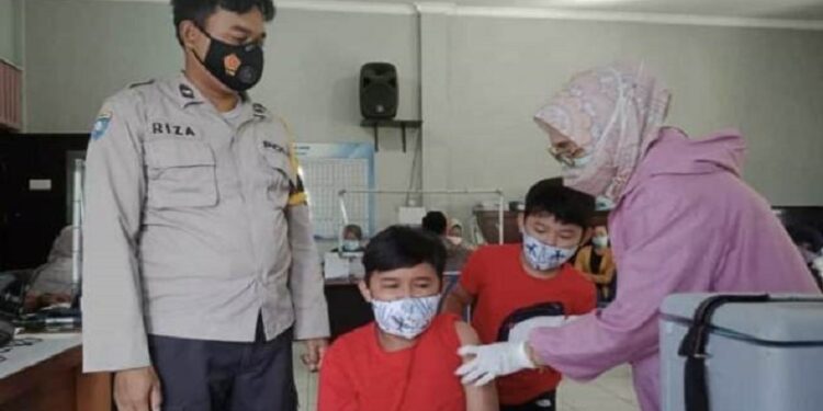 Catat! Vaksinasi Anak Usia 6-11 Tahun Dimulai 24 Desember 2021, Ini Syaratnya
