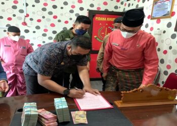 Cabang Kejaksaan Negeri (Cabjari) Karimun di Moro Resmi setor kerugian Negara tindak Pidana korupsi Desa Tanjung Pelanduk