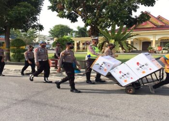 Klinik Polres Karimun Terima 11.000 Dosis Vaksin Astrazeneca Dari Polda Kepri