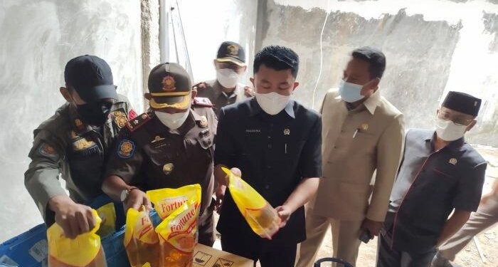 Ketahuan Timbun 56 Liter Minyak Goreng, Pegawai Minimarket Di Pringsewu Panik