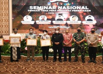 Buka Seminar Nasional ‘Pers Merawat Perbatasan’, Gubernur Ansar Minta Pers Tingkatkan Kompetensi