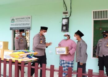 Jum’at Berkah Kapolres Karimun Bantu Warga Pengidap Kanker Dan Panti Asuhan Baiturrahmah