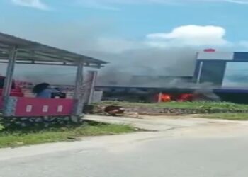 Klinik Medilab  di Desa Pangke Terbakar