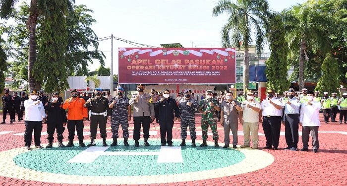 Apel Gelar Pasukan Dalam Rangka Operasi Ketupat Seligi 2022 Polres Karimun