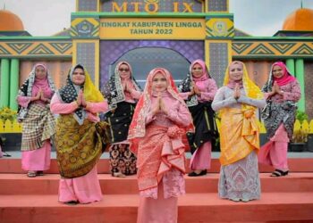 DPRD Kabupaten Lingga Ikut Mensukseskan Acara MTQ Ke IX Tahun 2022 Dengan Mengekspose Pemakaian Tudung Manto