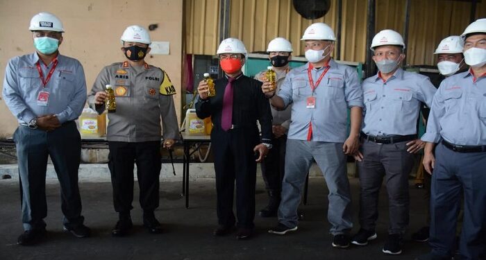 Kapolda Kepri Tinjau Ketersediaan Minyak Goreng Dan Kebutuhan Bahan Pokok Di Kota Batam