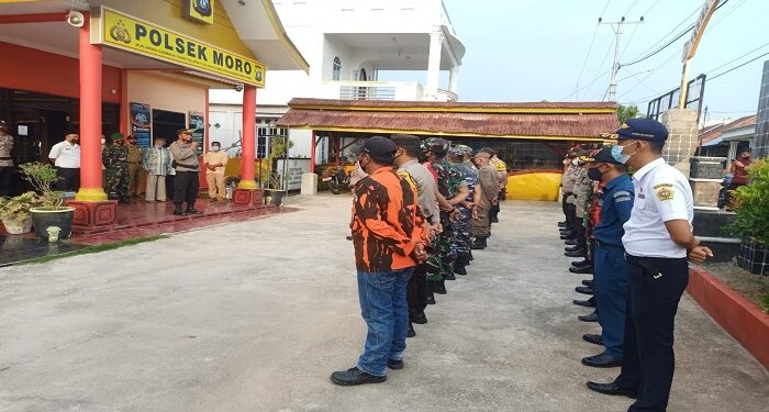 Kapolsek Moro Pimpin Apel Bersama Seligi Ketupat Di Polsek Moro