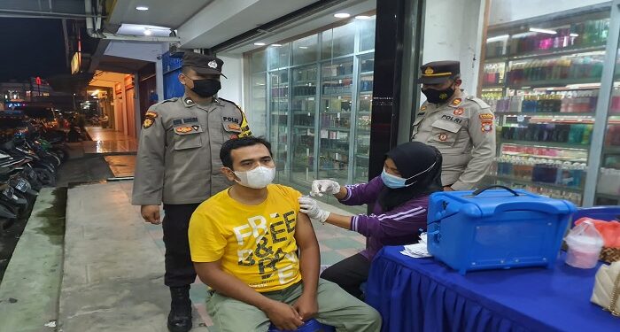 Polres Karimun Melaksanakan Vaksinasi Di Bulan Ramadhan