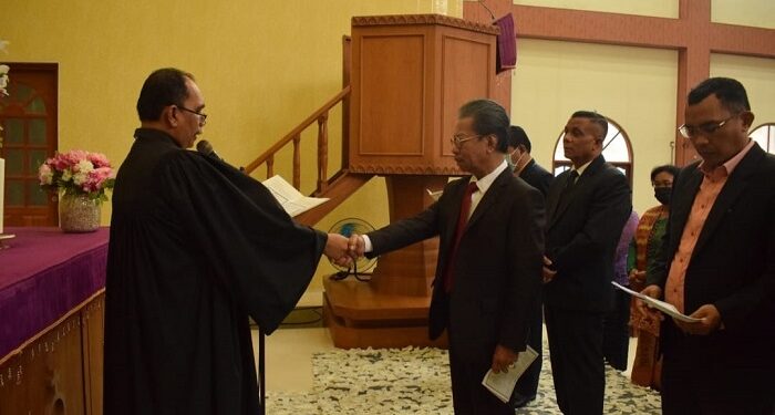 Praeses HKBP Distrik XX Kepri Lantik Jumaga Nadeak Sebagai Ketua Umum Tahun Kesehatian HKBP Distrik XX Kepri Regional-1 Batam.