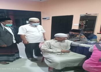 Vaksinasi Boster Kembali Dilakukan Mapolsek Moro Pada Malam Hari Berlangsung Kondusif