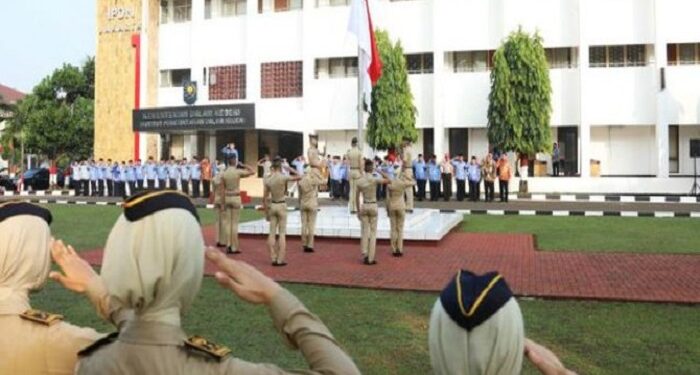 Miris, Temuan DPR Jebolan IPDN jadi Ajudan Bupati Disuruh Angkat dan Semir Sepatu
