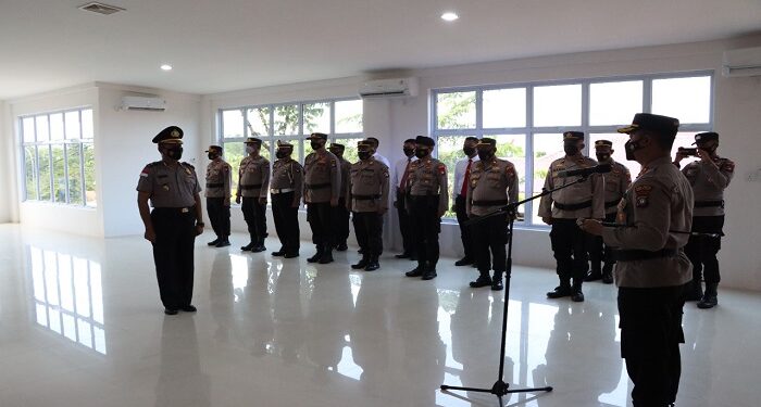 Kapolres Bintan Pimpin Upacara Kenaikan Pangkat Pengabdian Kompol Agus Martono