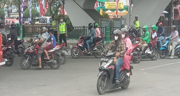 H+6 Lebaran Idul Fitri 1443 H, Polsek Delitua Atur Lalin Di Jalur Sibolangit Hingga Simpang Pos Medan
