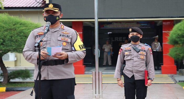 Apel Gelar Pasukan Operasi Patuh Seligi 2022 Dalam Rangka HUT Bhayangkara Di Polres Karimun