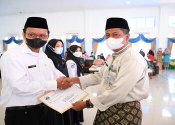 CPNS Dan Guru PPPK Di Lingga Terima SK