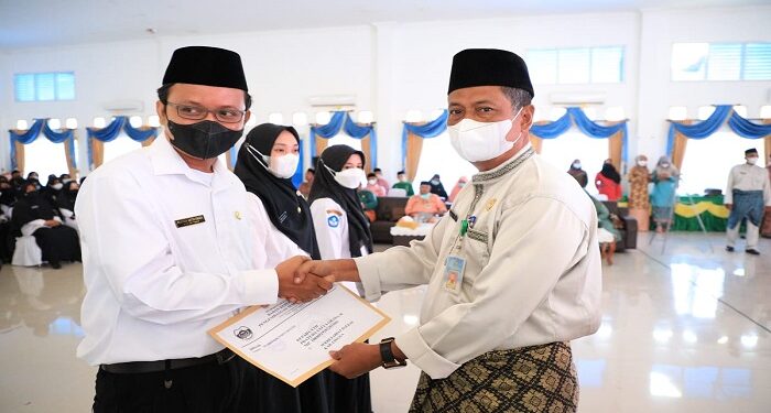 CPNS Dan Guru PPPK Di Lingga Terima SK