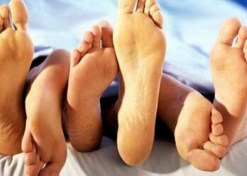 Demi Fantasi Seksual, Suami Jual Istri untuk Layanan Threesome