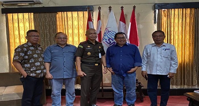 Diskusi Lingkar Merdeka SMSI, Dr Reda Manthovani SH, LLM: Kenali Bahaya Bermedia Sosial