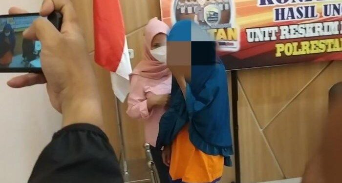 Nenek Terpaksa Tidur di Samping Jasad Cucu hingga Membusuk, Diancam Anak Akan Dibunuh Jika Buka Suara
