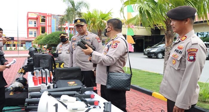 Persiapan Pemilu 2024 Puslitbang Polri Evaluasi Peralatan Dalmas dan PHH Polri di Polres Karimun