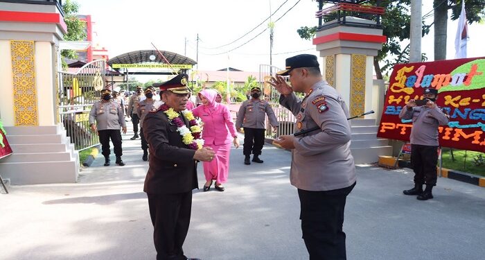 Kapolres Karimun Pimpin Upacara Pelepasan Purna Bhakti