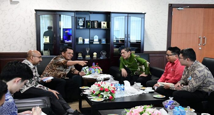 Gubernur Ansar Terima Kunjungan Menteri Kedua Untuk Luar Negeri dan Pendidikan Singapura