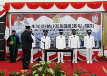 Bupati Karimun Lantik 4 Kepala Desa Terpilih