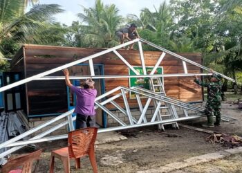 Satgas TMMD Rehap Rumah Warga Pulau Parit