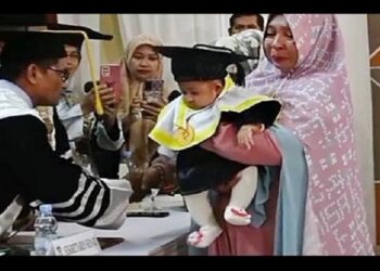 Haru, Bayi 4 Bulan Gantikan Wisuda Ibunya yang Meninggal saat Melahirkan