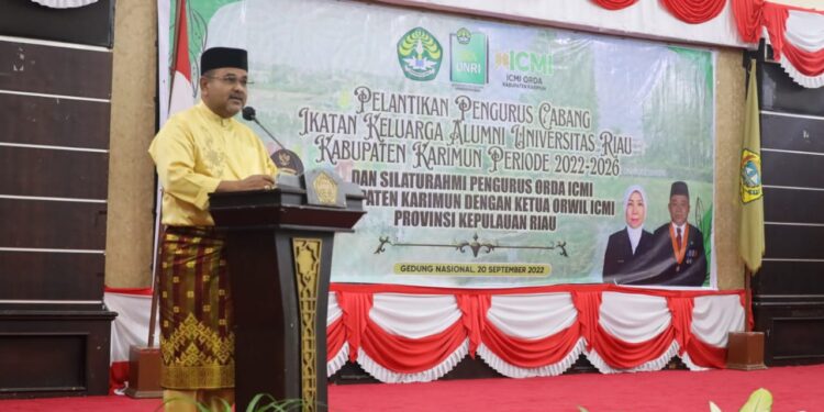 Bupati Karimun Hadiri Pelantikan IKA UNRI